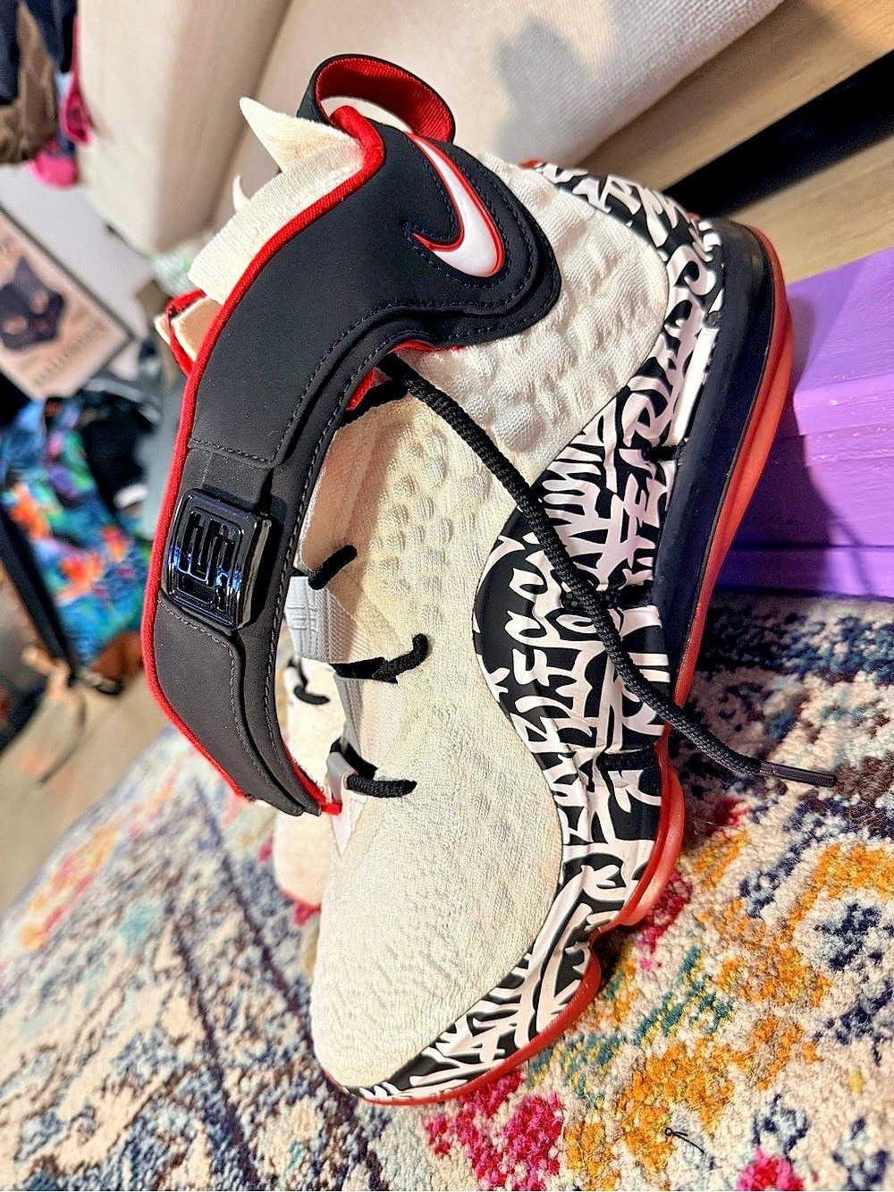 Nike LeBron 20 graffiti Basketball Shoes White Black US 9.5